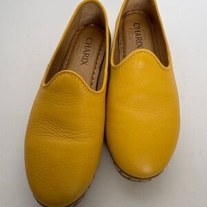 Charix leather mustard yellow  Loafers woman’s 5